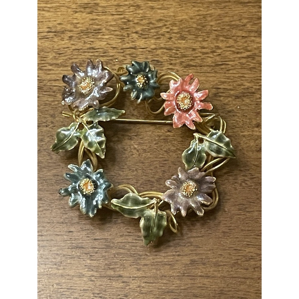 Vintage Wreath Brooch Pin Mid Century Colored Enamel Flowers Spiraled Gold Tone